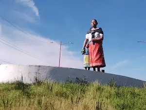 Monumento a la Mujer Purépecha