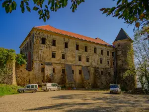 Podčetrtek Castle