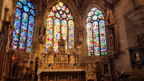 Pleyben Parish close