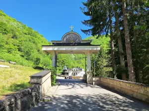 Lovnica Monastery