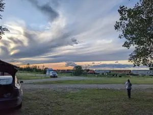 McLennan Kimiwan Lake Municipal Campground