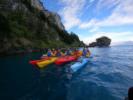 Capillas de mármol en kayak - ChileAndes