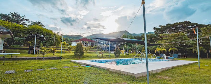 Simone and Gabby's Resort