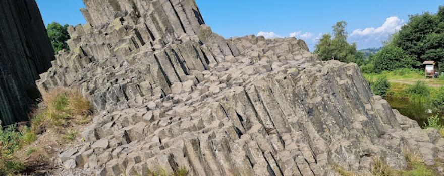 Mansion Rock (basalt columns)