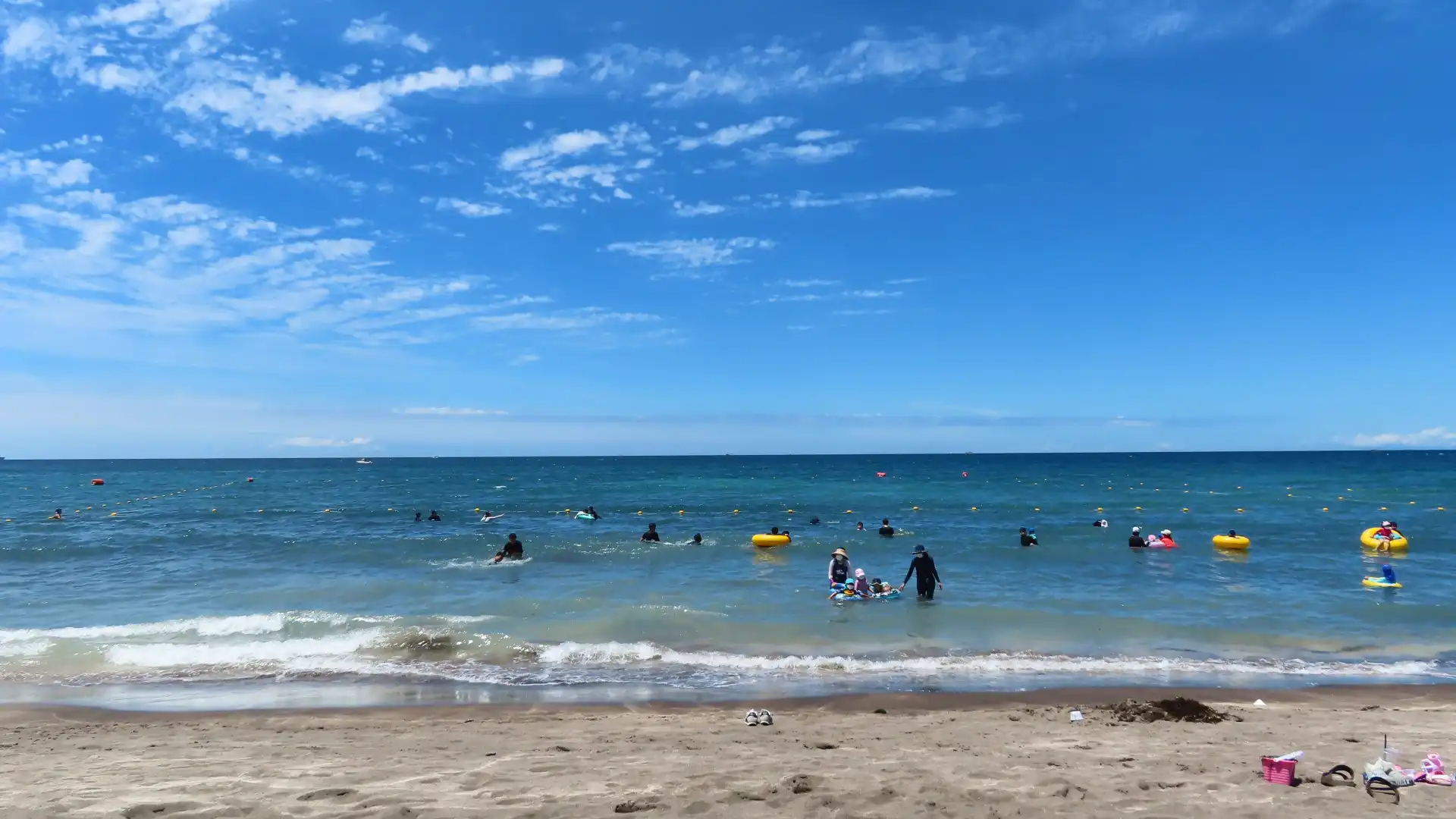 Hotels near Samyang Black Sand Beach