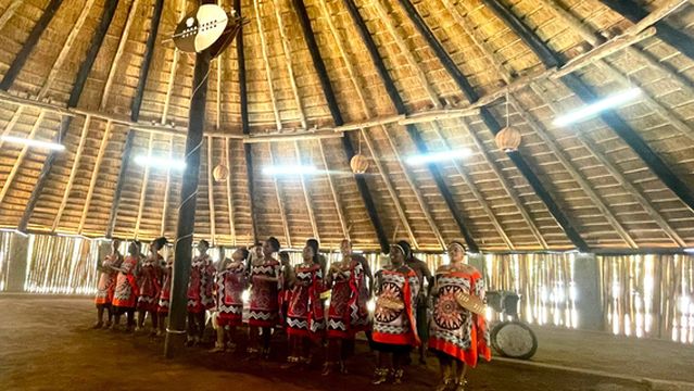 Mantenga Nature Reserve and Cultural Village