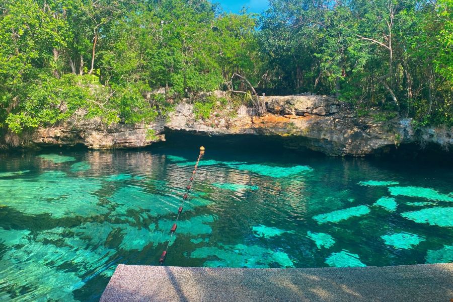 Cenote Azul