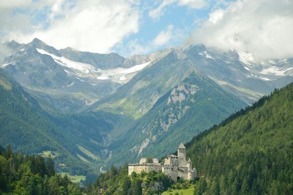 Taufers Castle