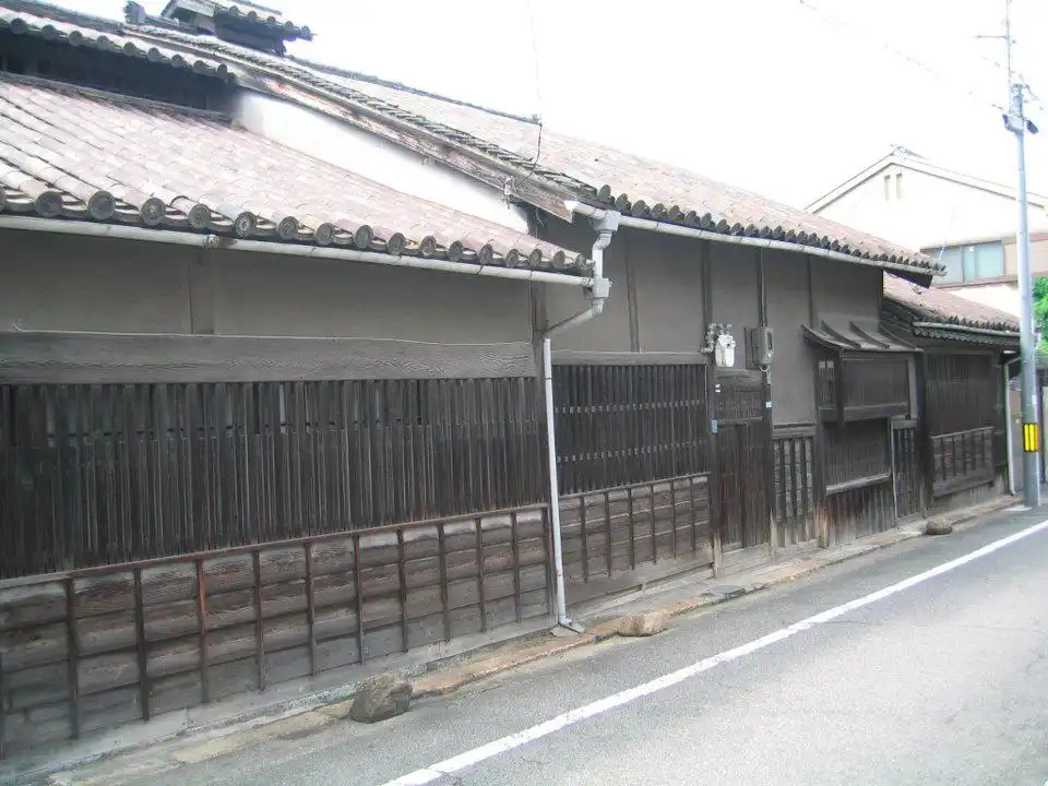 Past Guns Manufacture 주변 호텔