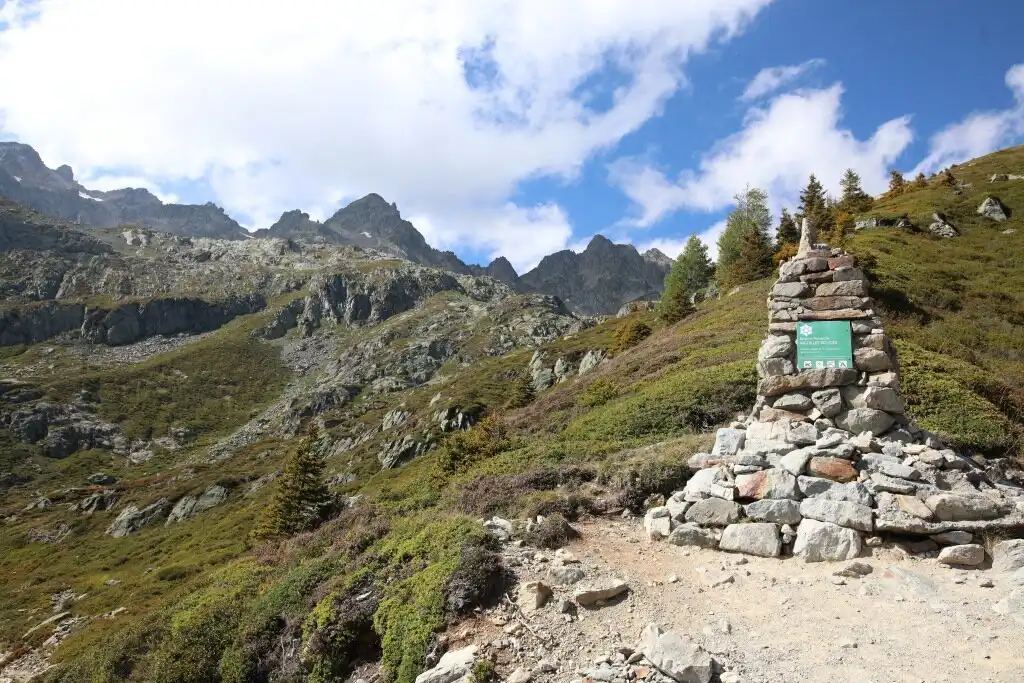 Hotels near Aiguilles Rouges