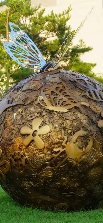 Hotels near Hanbat Arboretum