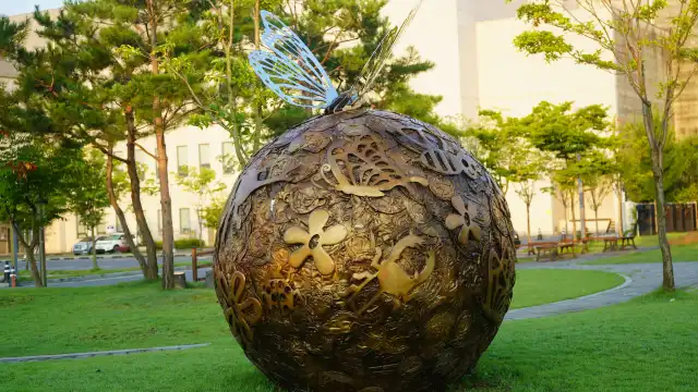 ハンバッ樹木園周辺のホテル