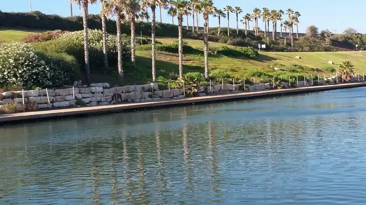 Hotels near HaSharon Park