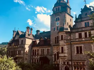 Orangerie und Schloss Ramholz