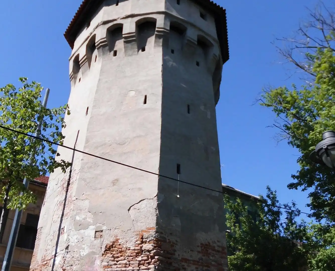 Hotels near Harquebusiers Tower