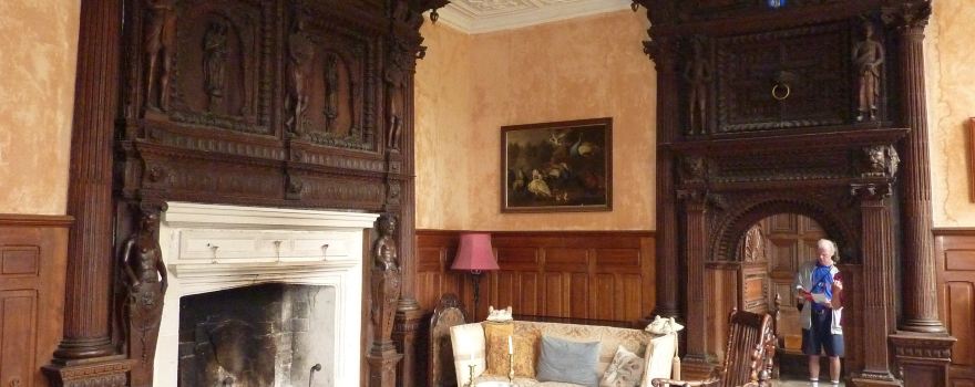 Wolfeton House