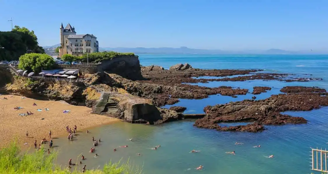 Hotels near Port Vieux Beach