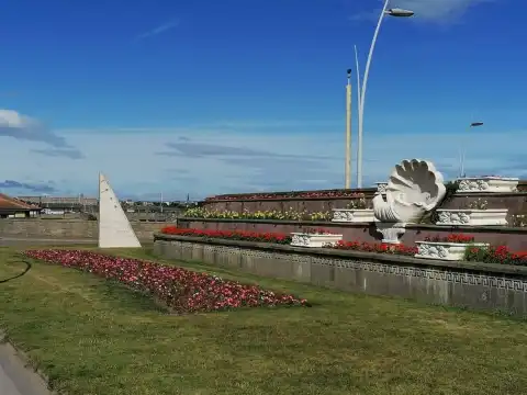 Hotels near Sandhaven Beach