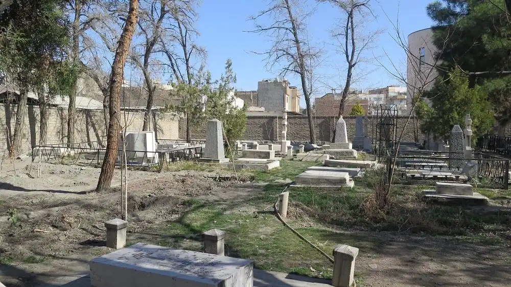 Hotels near Armenian Cemetery