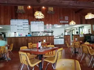 The Shack Restaurant & Mini Golf