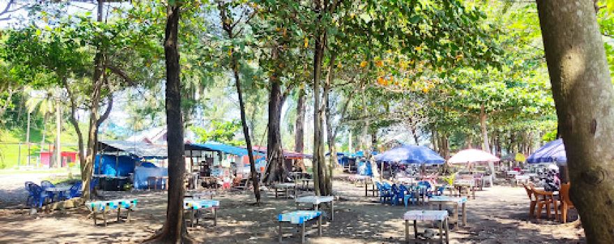 PANTAI PASAR BAWAH MANNA