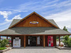 Ennis RV Park by Starry Night Lodging