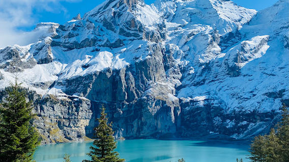 Wanderweg zum Oeschinensee