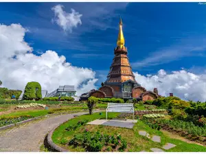 Pagoda Noppamethanedon & Pagoda Nopphonphusiri: The Royal Pagodas of Mount Inthanon Summit