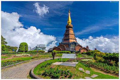 Pagoda Noppamethanedon & Pagoda Nopphonphusiri: The Royal Pagodas of Mount Inthanon Summit
