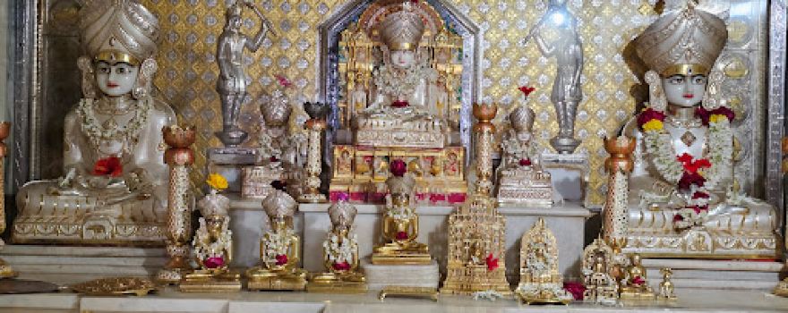 ChandraPrabhu Shwetambar Jain Derasar
