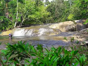 Air Terjun Raja 1