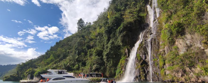 Situmurun Waterfall
