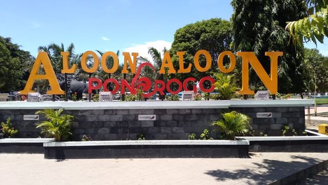 Aloon-Aloon Kabupaten Ponorogo