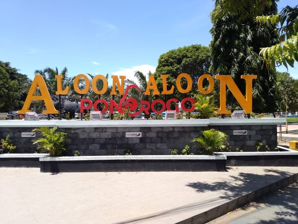 Aloon-Aloon Kabupaten Ponorogo