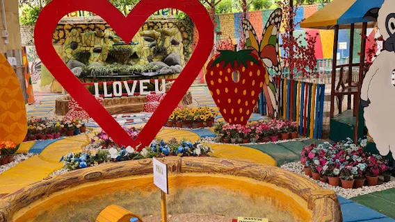 Animal Feeding Rainbow Garden