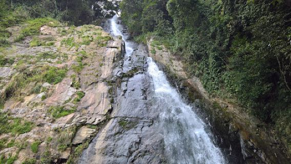 Silver Waterfall