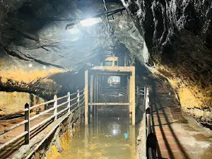 Bada Mahadev Caves