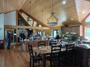Boondocks Event Barn And Lodge