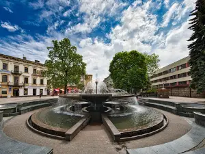 Fountain Square on Vicheva