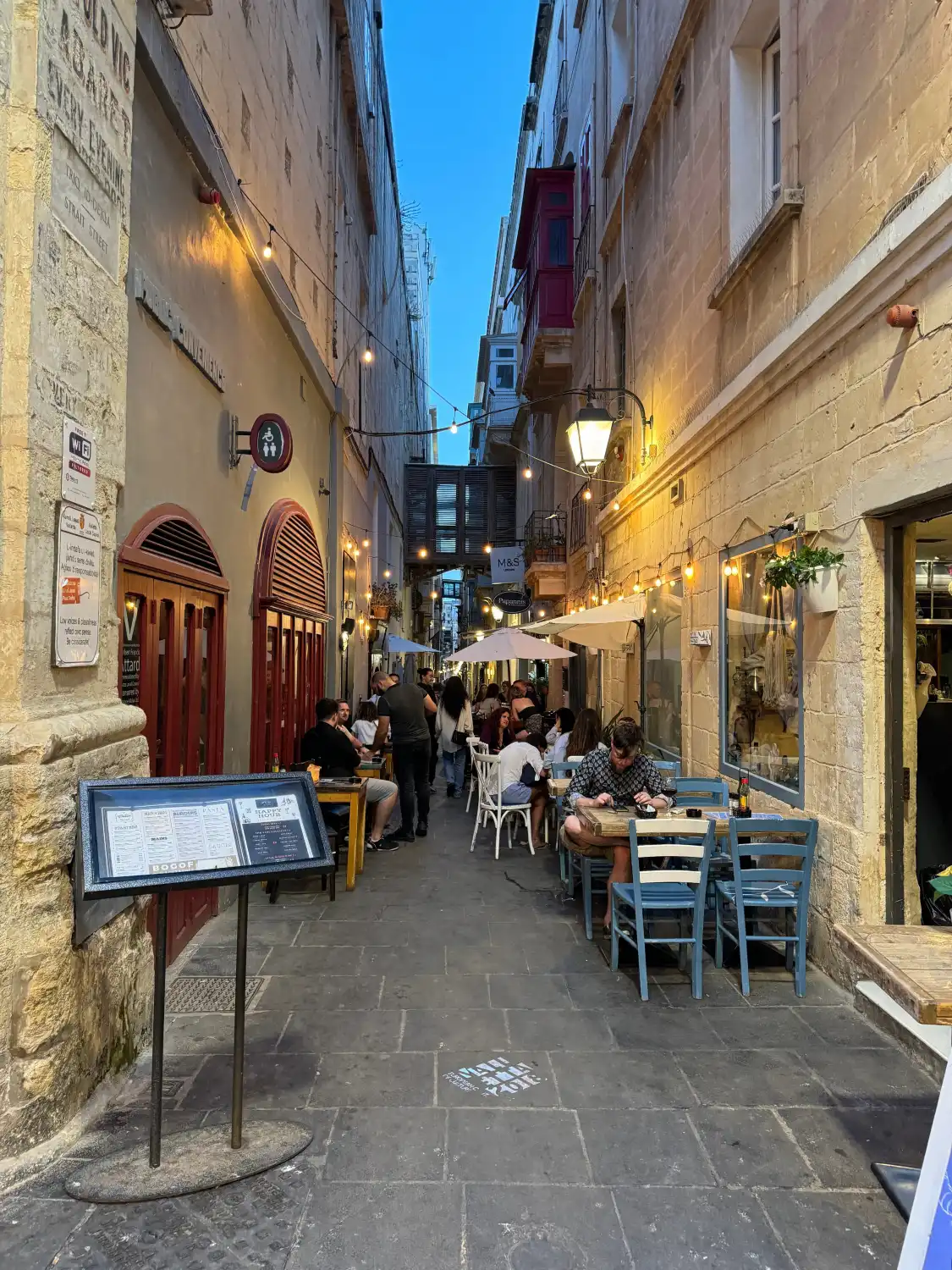 Hôtels à proximité de : Strait Street