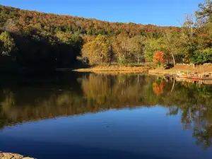 Devil's Den State Park