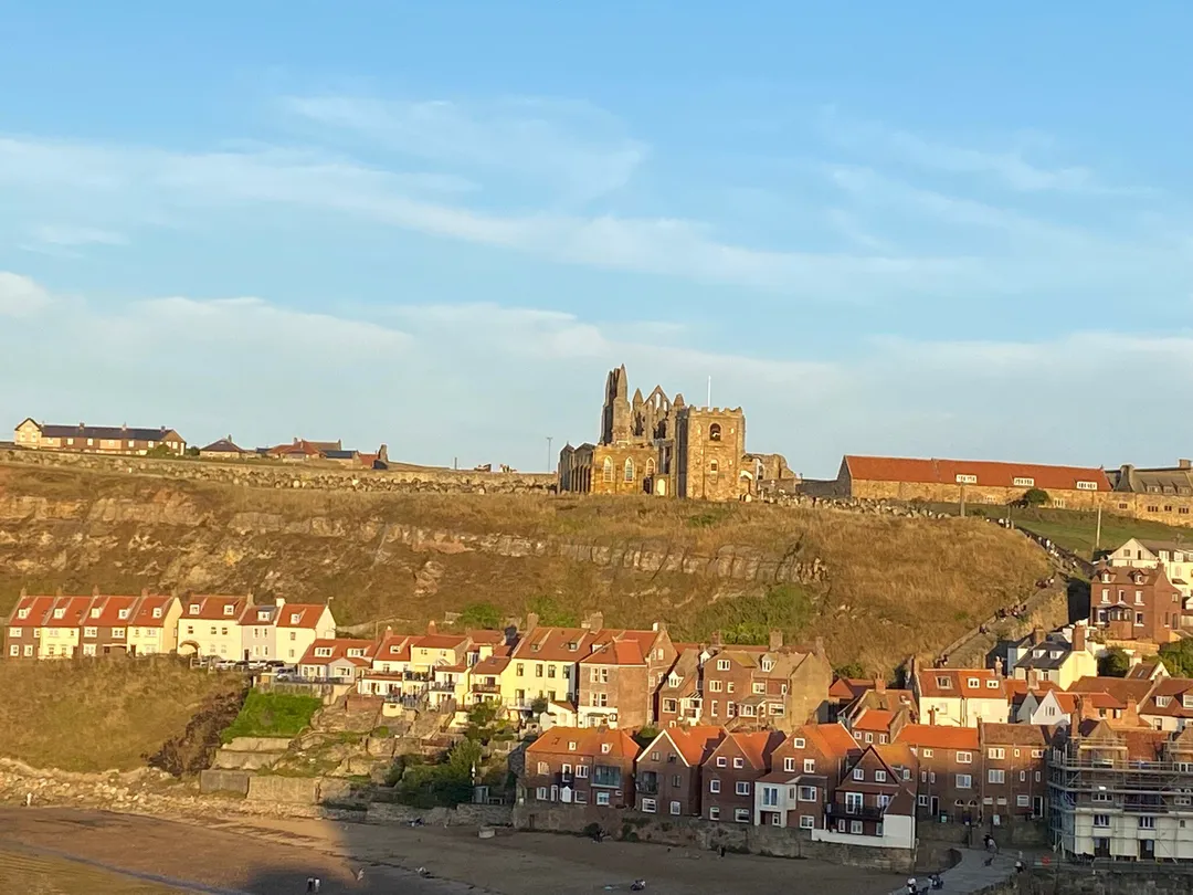 4_Whitby Walks