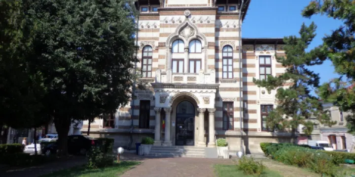 Folk Art Museum (Muzeul de Arta Populara)