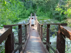 Wekusko Falls Provincial Park