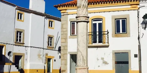 Pelourinho de Fronteira