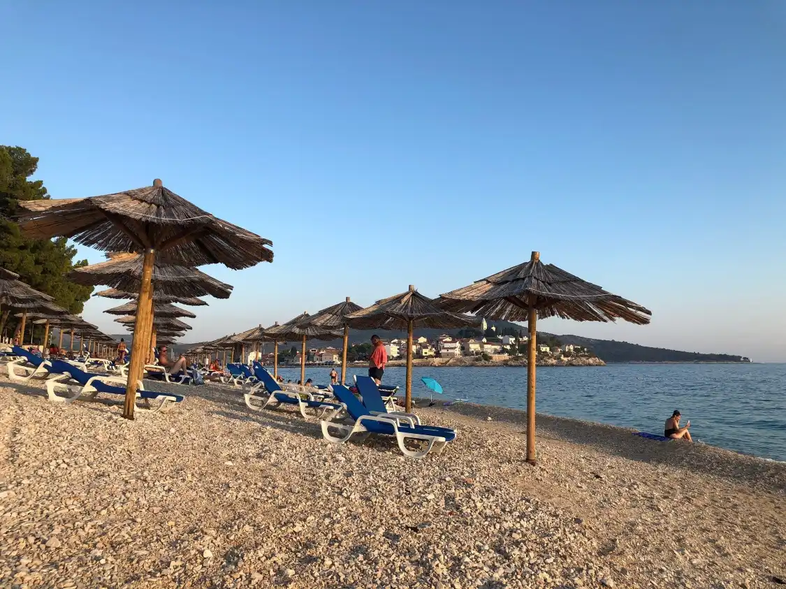 Hotels near Velika Raduća Beach