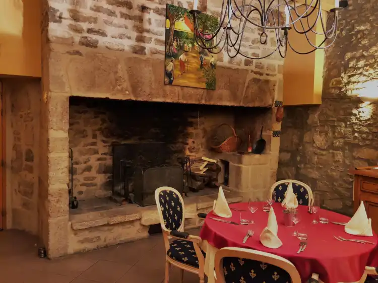 Hotels in Vinezac