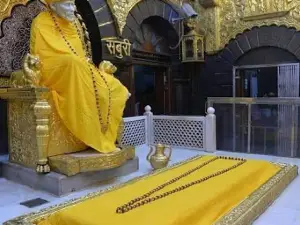 Mandir Pakka Talab Ram Achal Nagar Shujaganj
