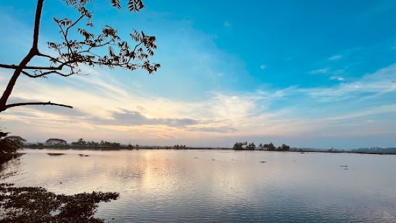 Kadamakkudy Lake View Point