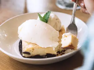 Moxies - St. Albert Trail